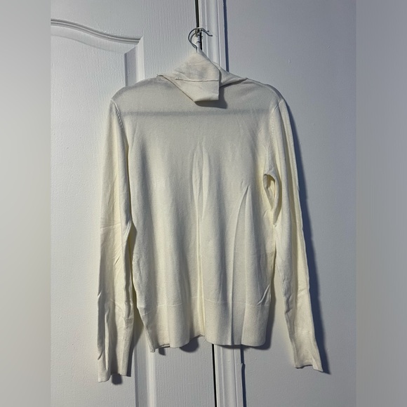 H&M white turtle neck - Picture 1 of 1